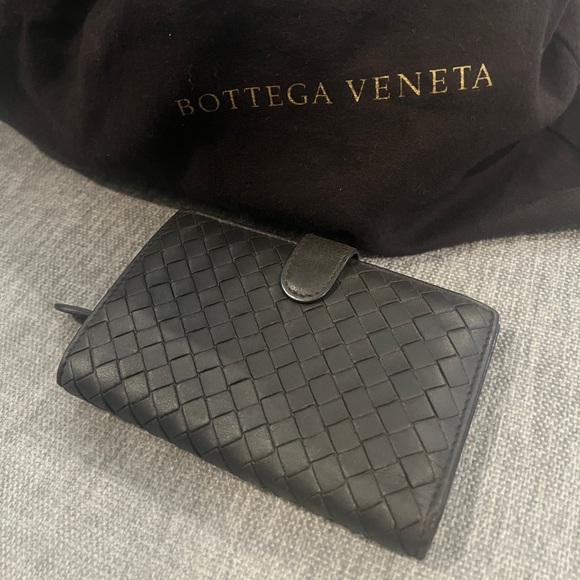 Bottega Veneta Handbags - Bottega Veneta Black Intrecciato Brown Wallet